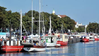 AV Warnemuende 01-06-26